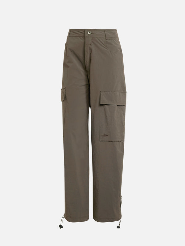 ADIDAS ORIGINALS, Premium Essentials Cargo Pants - Green, PANTOLON, shopi go'da!