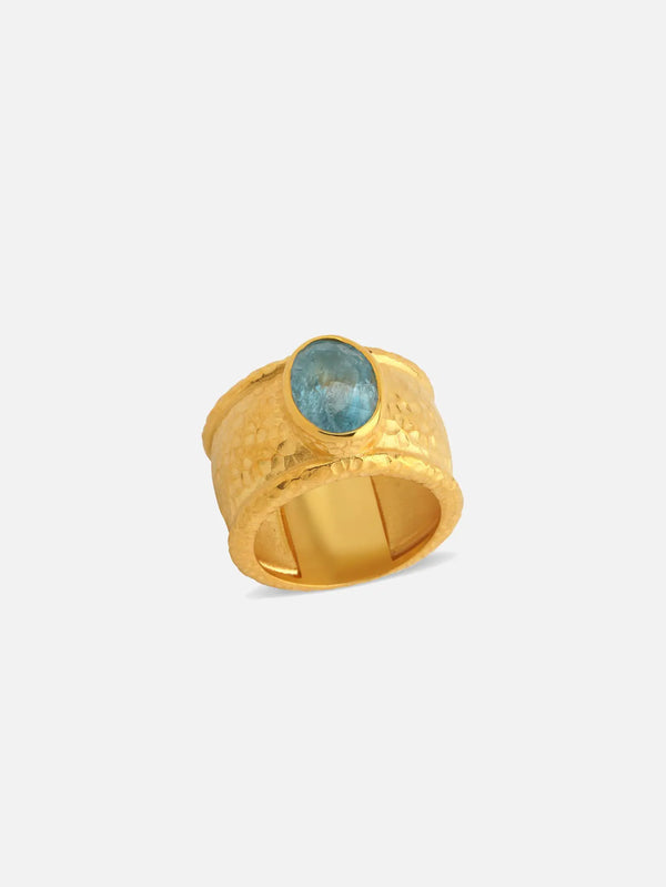 ORE DUNE Aquarua Ring – Aquamarine, ön görünüm, dokulu altın yüzük