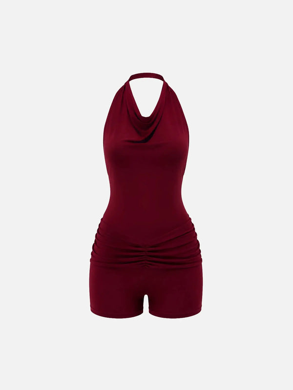 SLOWBURN Jenny Jumpsuit – burgundy, önden görünüm; halter yaka ve drapeli göğüs, büzgülü bel.