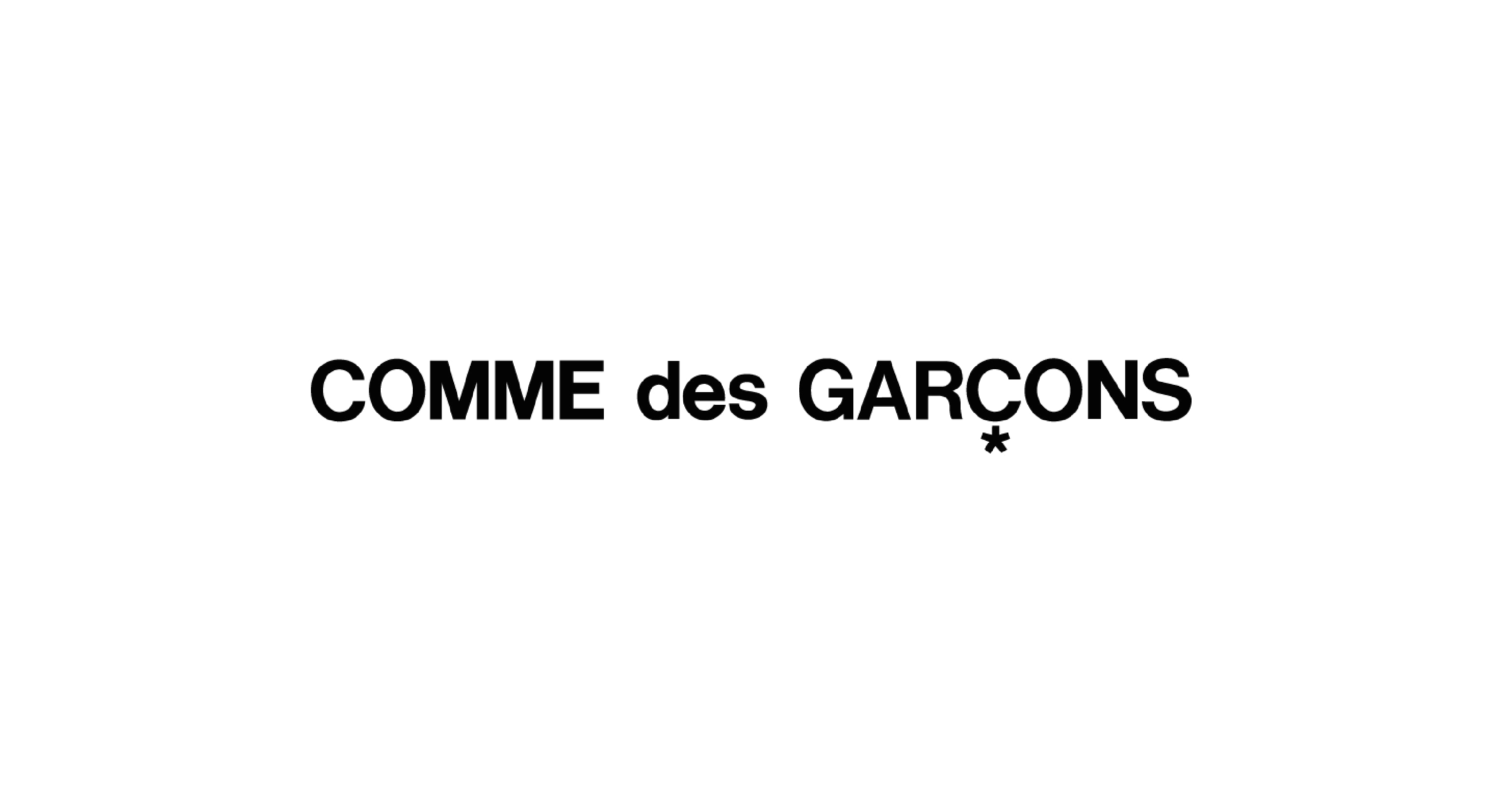 Garçons play shop