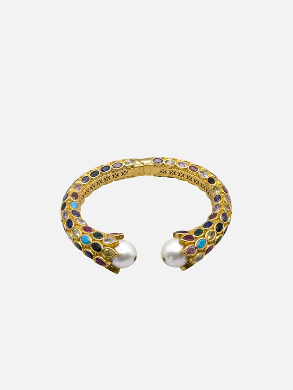 NES VINTAGE Vintage-Inspired Gold Multicolour Crystal & Pearl Cuff Bracelet – altın, yakından taş detayı