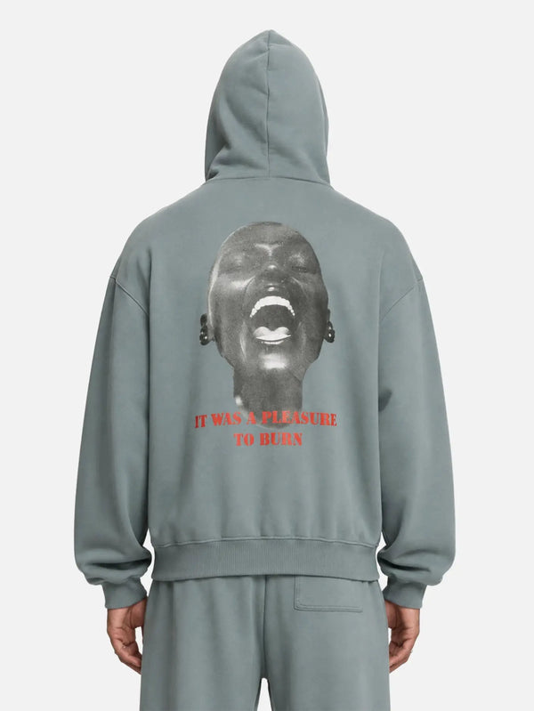 SHOPI GO İnagi Parça Boya Zip Hoodie – sage, arka baskılı görünüm
