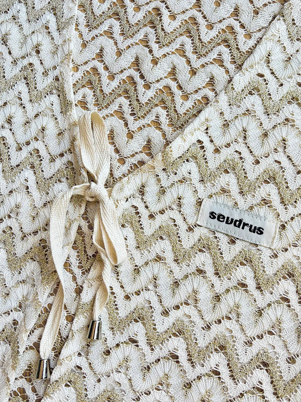 SEVDRUS Raw Bone Lace Blouse – Raw Bone, yakın çekim dantel motifleri