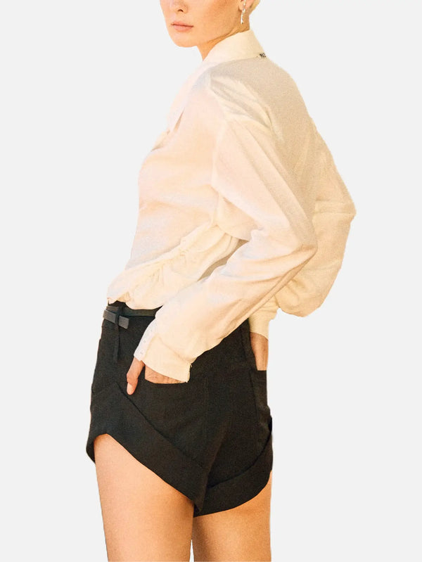 IN.K II Double Fold Mini Short – siyah, yandan görünüm