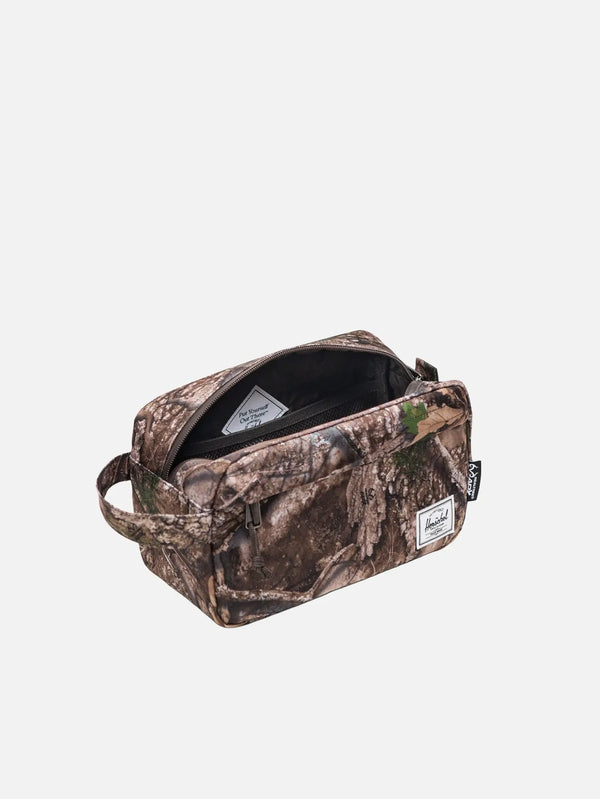 HERSCHEL Herschel x Realtree APX Chapter Travel Kit - Realtree APX Camo – Realtree APX Camo, önden görünüm