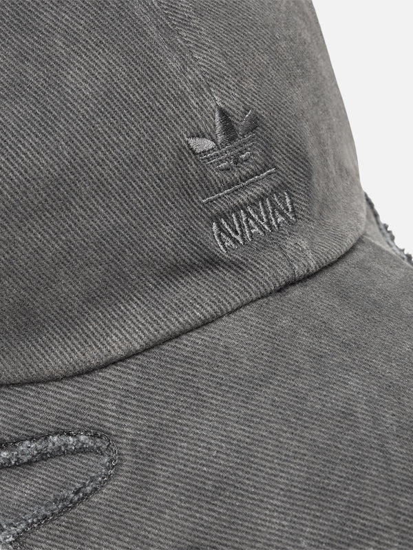 ADIDAS ORIGINALS, AVAVAV x adidas Slashed Cap - Grey, ŞAPKA, shopi go'da!
