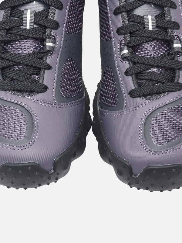 PUMA Achillium – Slate Sky/Black, önden yakın çekim