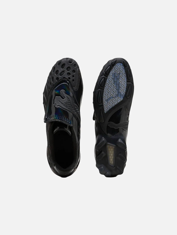 PUMA V-S1 Contact Mold – Black/Flat Dark Gray, iki ayakkabının üstten görünümü