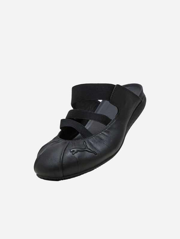 PUMA Speedcat Mule Wns Black – önden görünüm, kayışlı tasarım