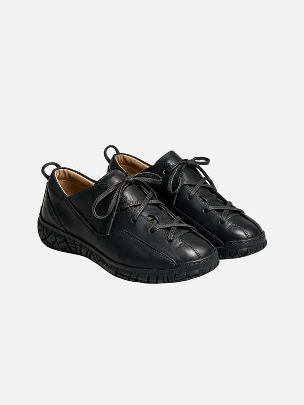 BLACK MUSTACHE Project 01 – Black, önden görünüm