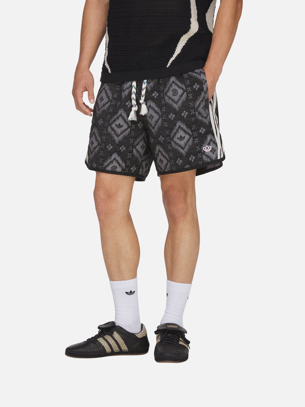ADIDAS ORIGINALS, CLOT x adidas Ikat Short - Carbon, ŞORT, shopi go'da!