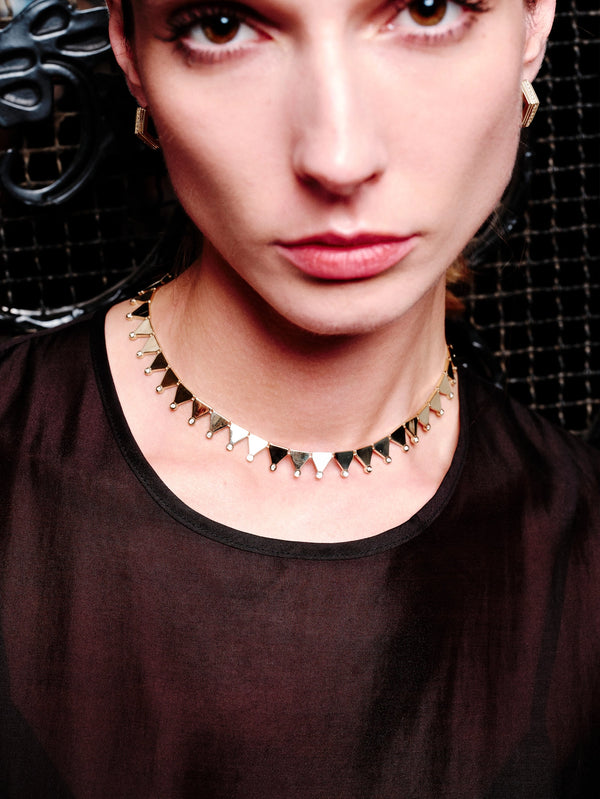 DIME TRIBE, Üçgen Şekilli, Pırlanta Taş Detaylı, Sarı Altın Ko, KOLYE, shopi go'da!