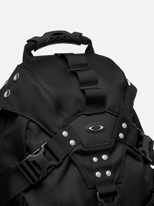 OAKLEY, Oakley Icon RC Backpack - Blackout, SIRT ÇANTASI, shopi go'da!