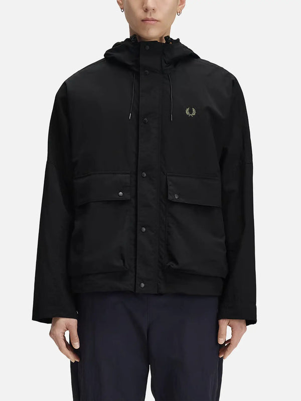 FRED PERRY Cropped Ripstop Parka – siyah, önden görünüm
