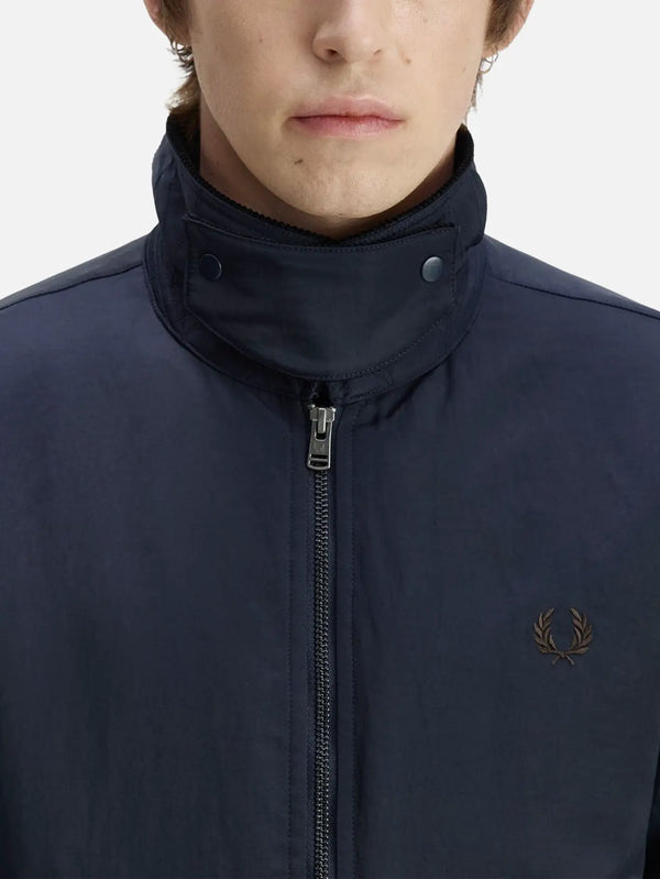 FRED PERRY Nylon Caban Jacket – Navy, yakın çekim yaka ve fermuar detayları