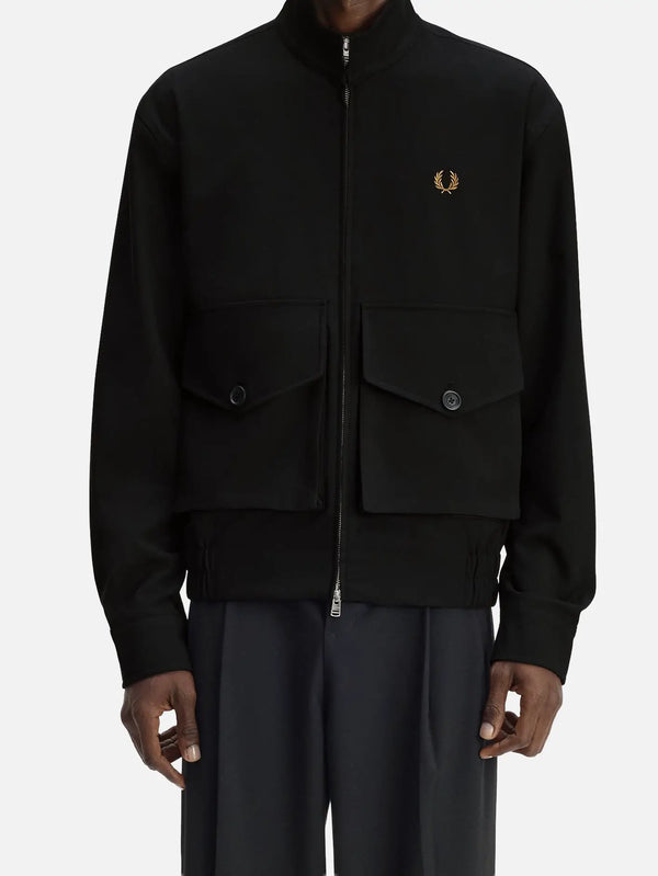 FRED PERRY Patch Pocket Funnel Neck Jacket - Black – siyah, ön görünüm, iki kapaklı cepler