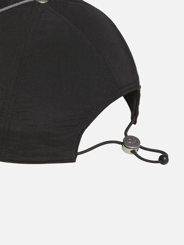 ADIDAS ORIGINALS, OG LA x adidas Sprint Cap - Black, ŞAPKA, shopi go'da!