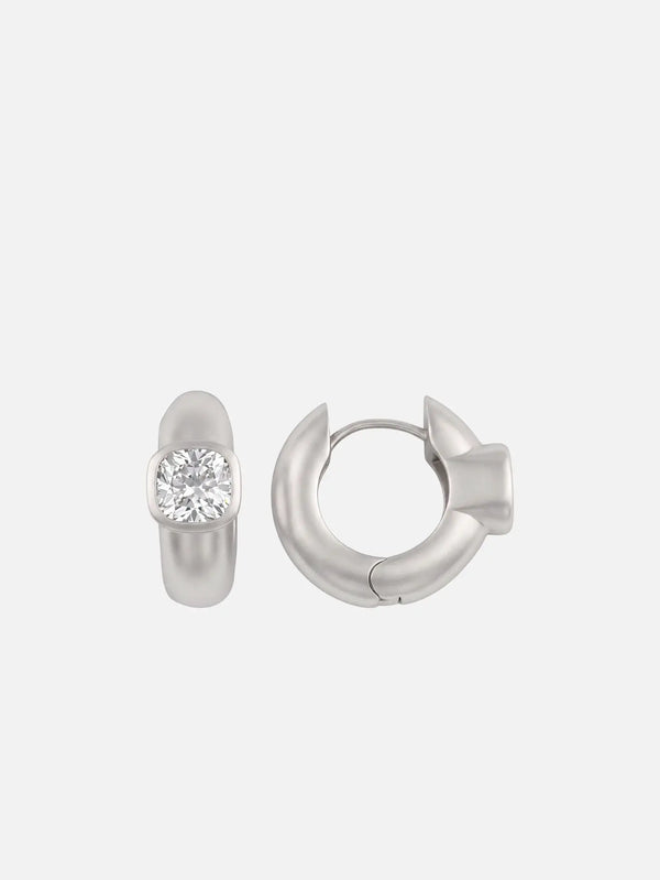 ECE LONDON Aurea Lux Earrings – Silver, iki adet küpe, ön görünüm