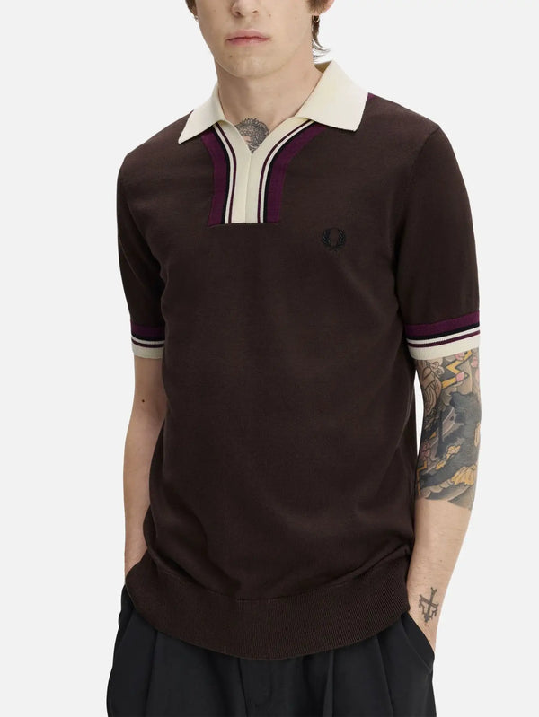Fred Perry Tipped Open Neck Knitted Shirt – Rich Brown, önden görünüm