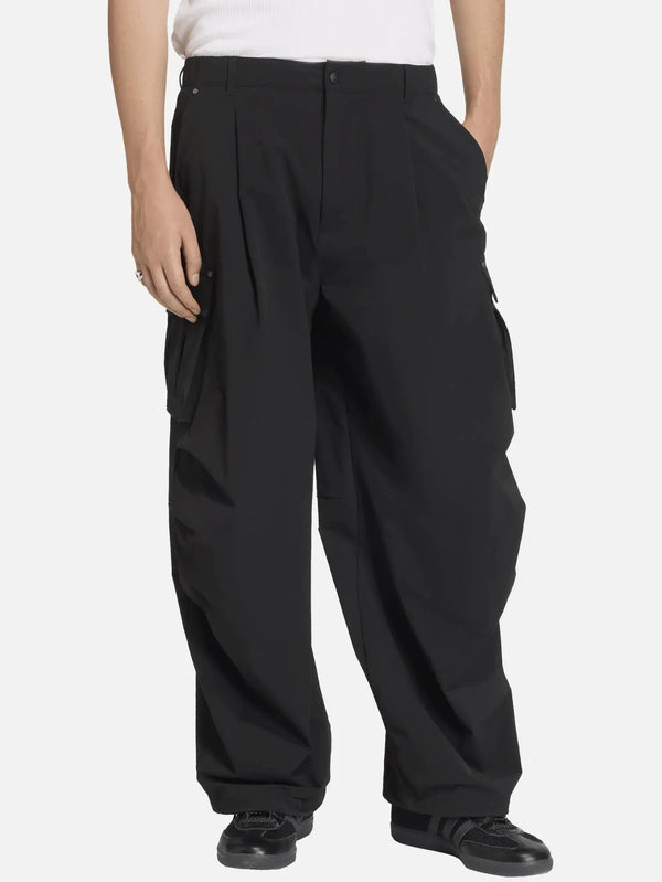 ADIDAS ORIGINALS Premium Essentials Utility Pant – siyah, önden görünüm