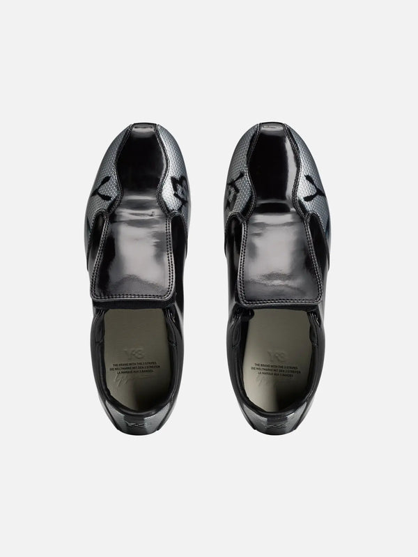 Y-3 F50 Tunit Chito – Silver Metallic, üstten görünüm, çift ayakkabı