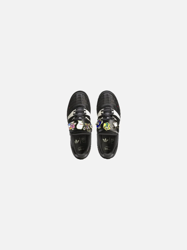 ADIDAS ORIGINALS Brain Dead x Disney x adidas Predator Core Black – iki adet, üstten görünüm