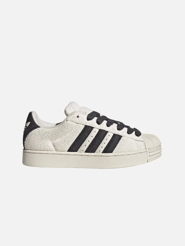 ADIDAS ORIGINALS Superstar ST W Chalk White – yan görünüm, süet üst, siyah üç bant