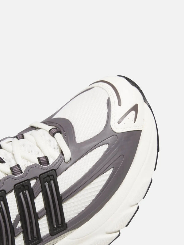ADIDAS ORIGINALS Adistar XLG 2.0 Grey Strata - Grey Strata, burun ve yan panelin yakın çekimi