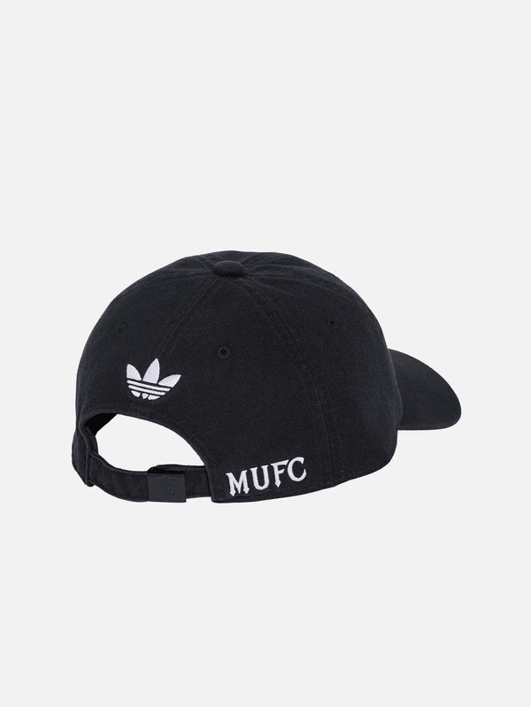 ADIDAS ORIGINALS Manchester United Dad Cap - Black – siyah, arka görünüm, MUFC yazısı