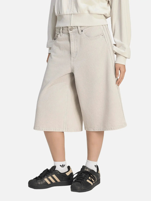 ADIDAS ORIGINALS Mid Rise Denim Jorts - Clear Grey Denim – önden görünüm