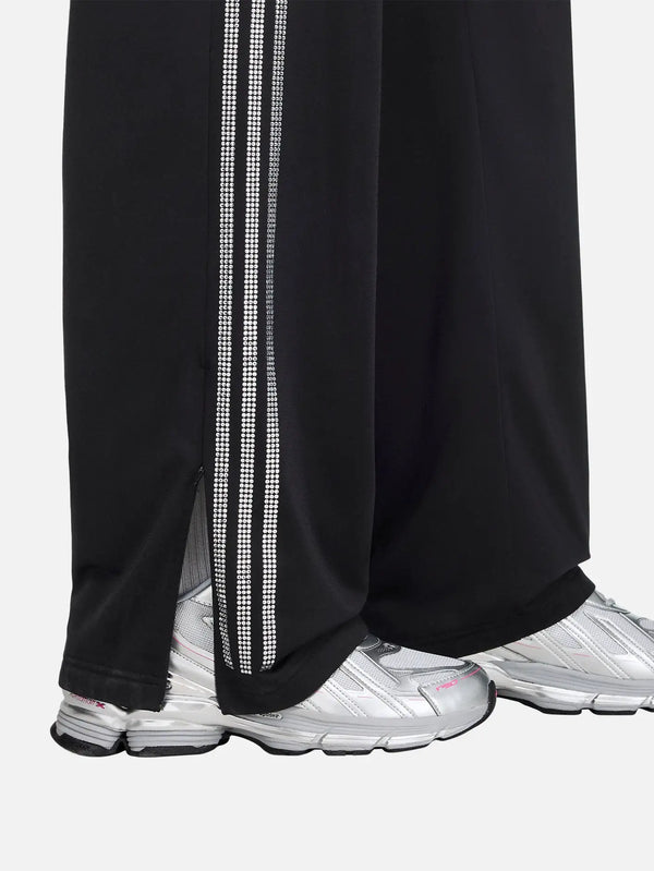 ADIDAS ORIGINALS SP5DER x adidas Track Pant – Black, yandan görünüm, taşlı yan şerit