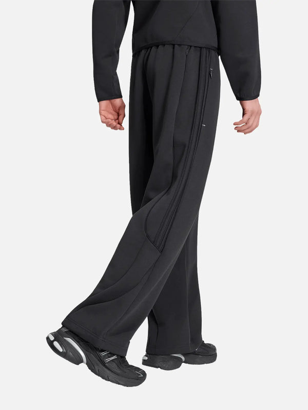 ADIDAS ORIGINALS Teamgeist 26 Cutline Open Hem Pants - Black – yandan görünüm