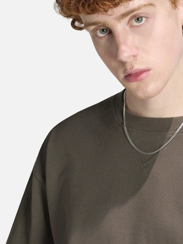 ADIDAS ORIGINALS Premium Essentials T-Shirt - Shadow Olive, önden yakın çekim