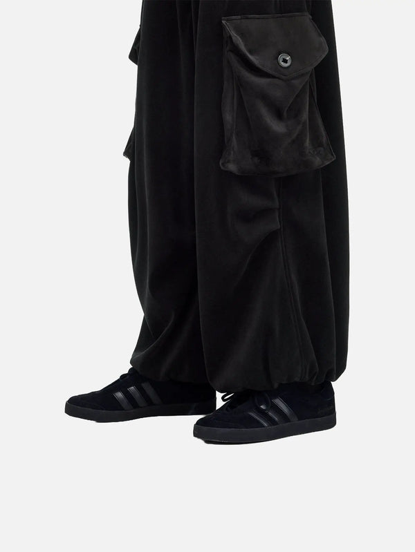 Y-3 VC Cargo Pant W - Black – Black, yan görünüm, kargo cep detayı