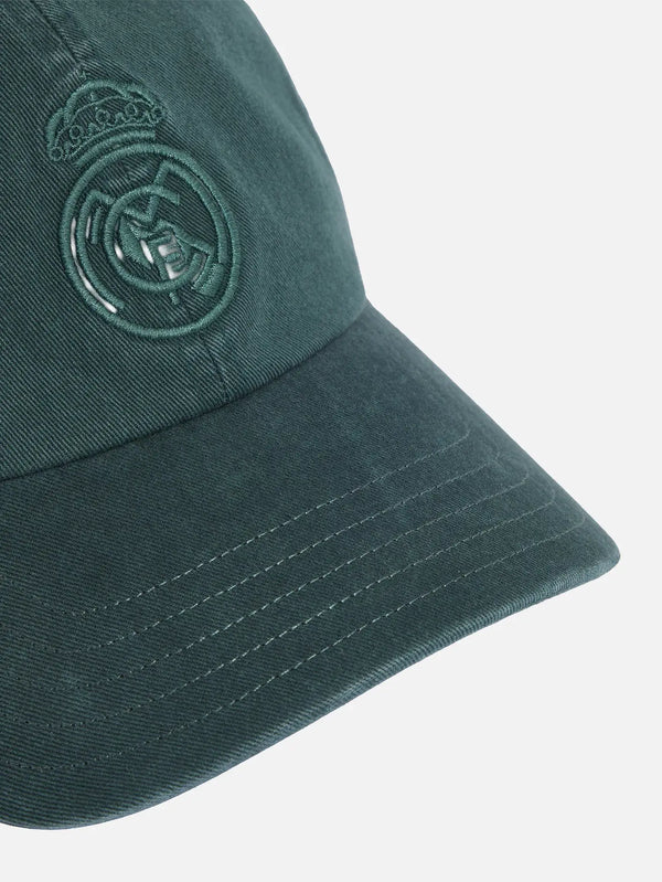 ADIDAS ORIGINALS Real Madrid Dad Cap - Aurora Ivy – ön yüz yakın çekim