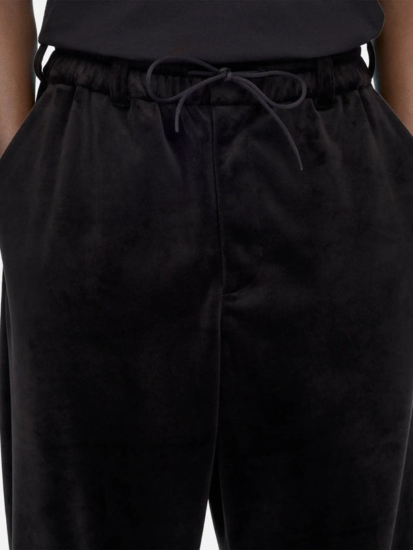 Y-3 VC Track Pant – siyah, bel kısmı bağcıklı, ön görünüm