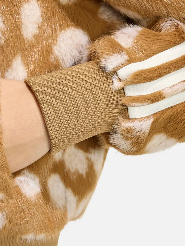 ADIDAS ORIGINALS Animal Print Firebird Jacket - Brown Desert – yakın çekim, tüylü desenli kumaş ve manşet detayı