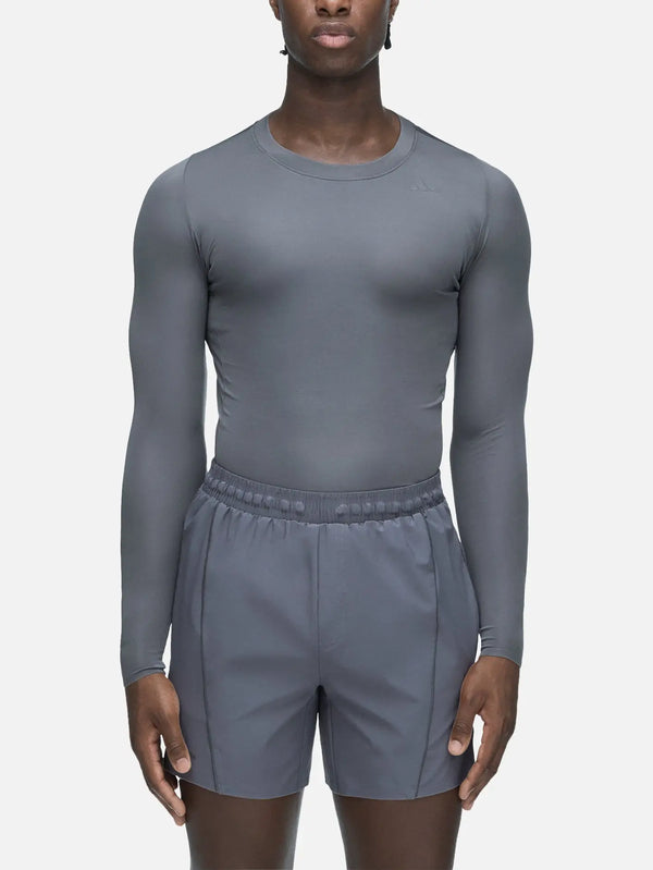 ADIDAS ORIGINALS entire studios x adidas Techfit Training LS - Gran – Gran, önden görünüm