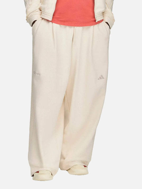 ADIDAS ORIGINALS Tyrell Winston x adidas Stadium Pant - Wonder Whit, önden görünüm