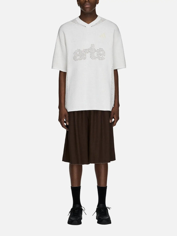ADIDAS ORIGINALS Arte Antwerp x adidas Linen Relaxed Shorts - Dust – önden görünüm, model üzerinde