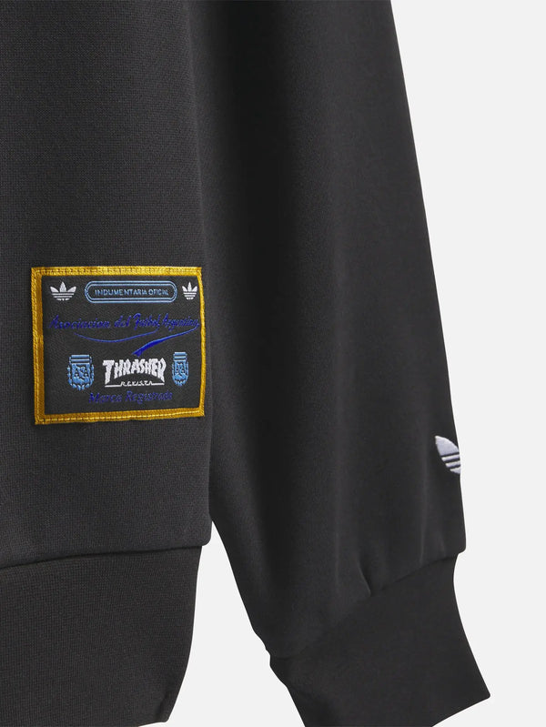 shopi go Thrasher x AFA Argentina Crew 2 - Black – kol üzerinde altın çerçeveli yama