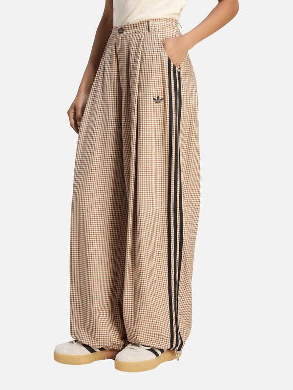 ADIDAS ORIGINALS Checks Loose Pants – bej, yandan görünüm