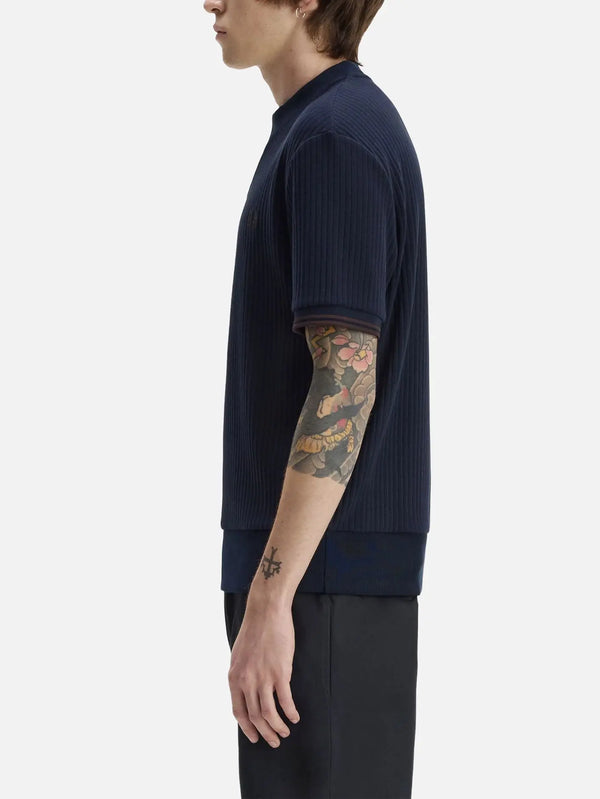 FRED PERRY Drop Needle Jersey T-Shirt – Navy/White, yandan görünüm