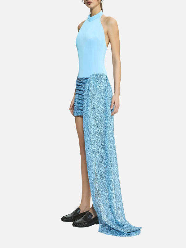 MI MAGIC LOVE Rua Light Blue Dress – açık mavi, model üzerinde yan görünüm