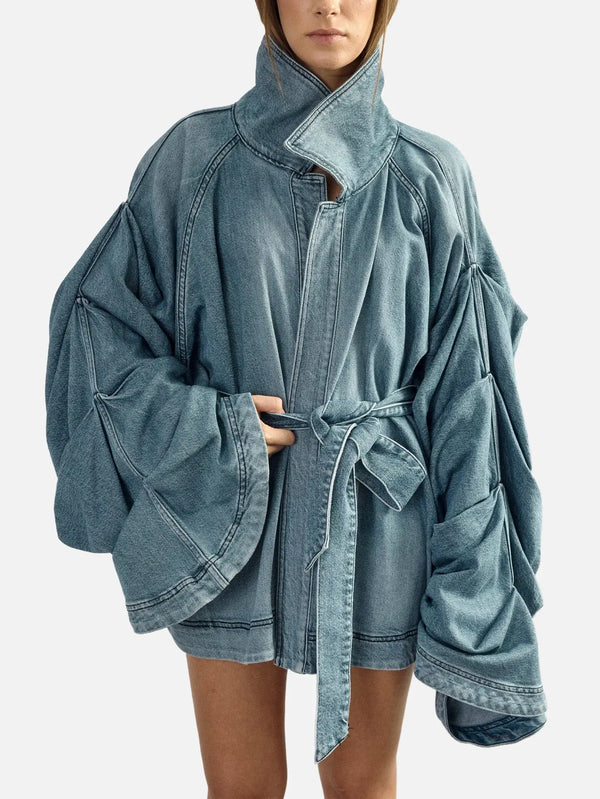 EX DE RUE Sculpt Denim Jacket I – denim mavisi, önden görünüm, kemerli