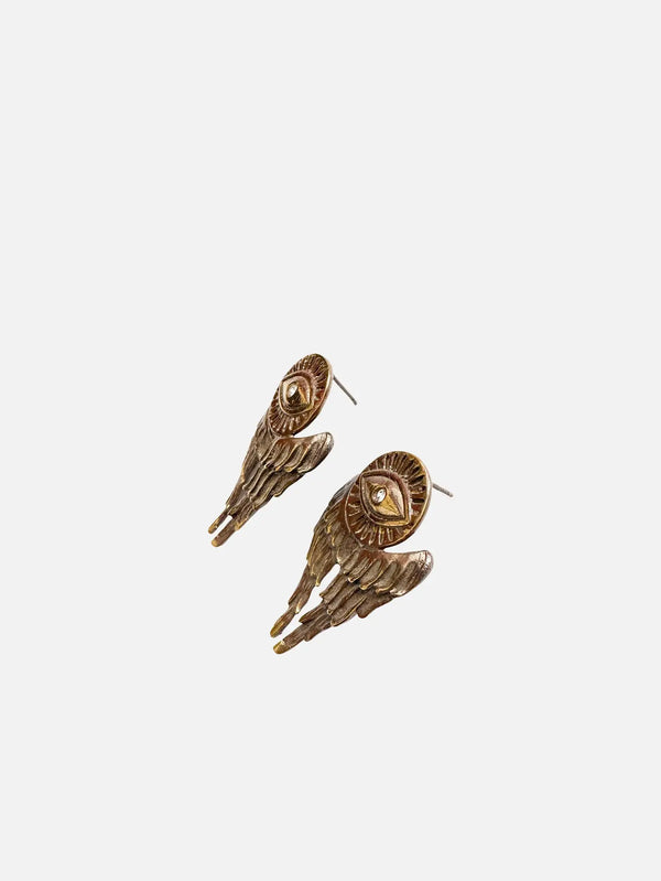 NES VINTAGE Vintage Style Brass Winged Eye Earrings with Crystal Pupil – bakır tonlu, ön görünüm