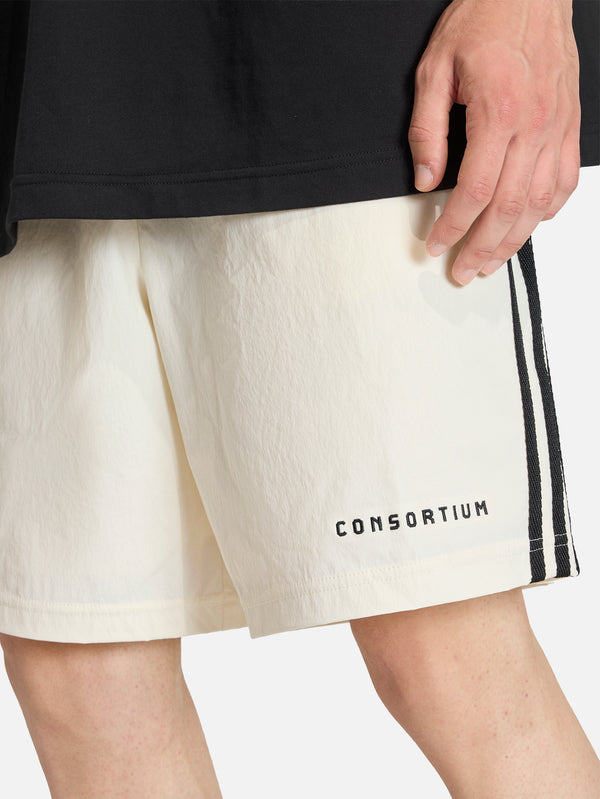 ADIDAS CONSORTIUM - ŞORT - Consortium Shorts - Chalk White - shopi go'da!.