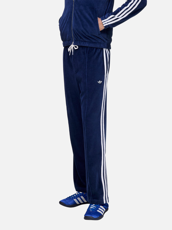 ADIDAS ORIGINALS - EŞOFMAN ALTI - Wales Bonner x adidas Velour Track Pant - Collegiate Navy - shopi go'da!.