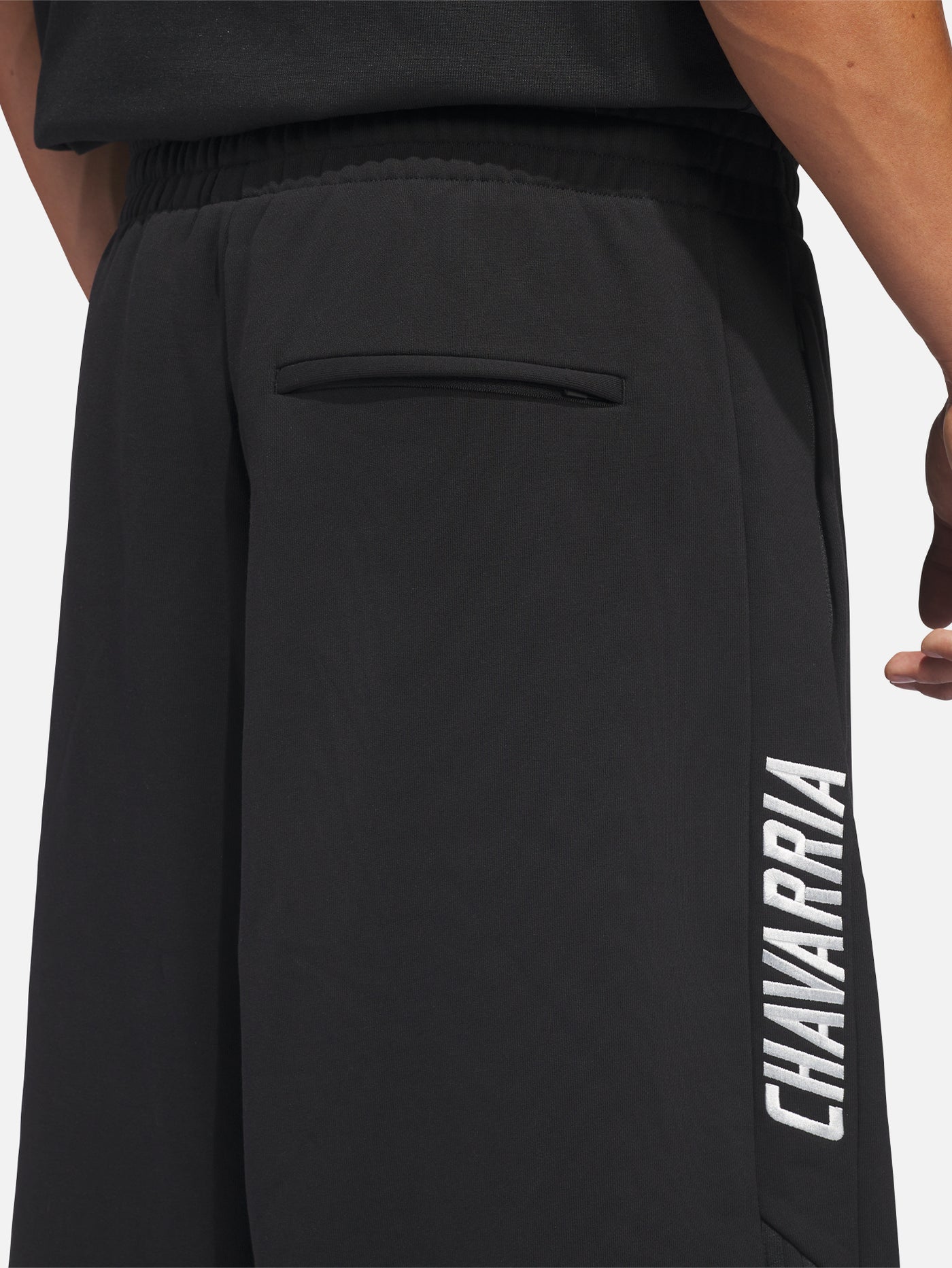 adidas Willy Chavarria ブラック トラックパンツ S Willy Chavarria x Adidas トラックパンツ | ブラック | FARFETCH JP