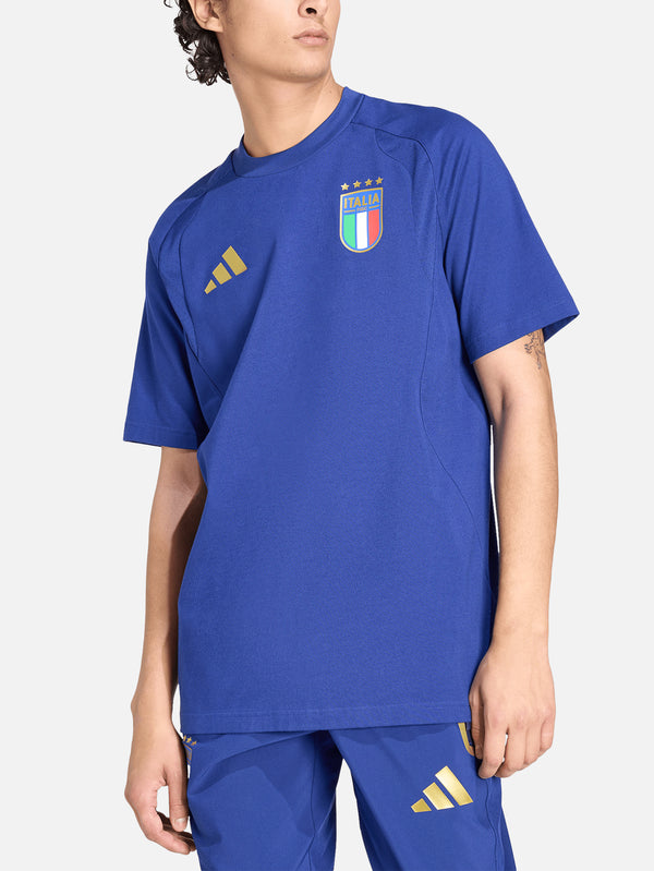 ADIDAS ORIGINALS - T-SHIRT - Italy Tiro Travel Tee - Victory Blue - shopi go'da!.